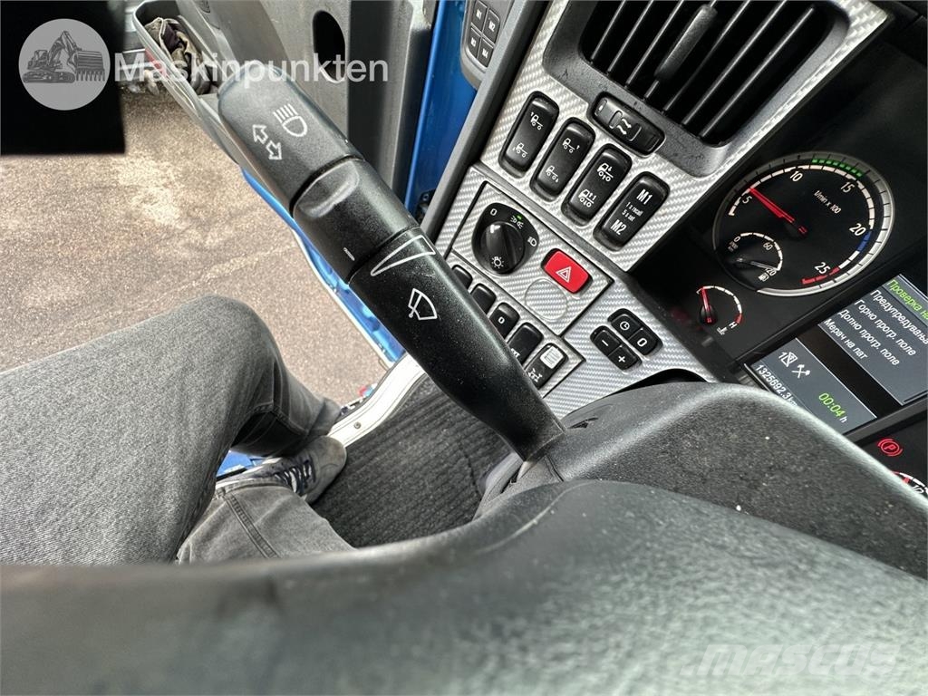 Scania R520LA6X2/4MNB Vetopöytäautot