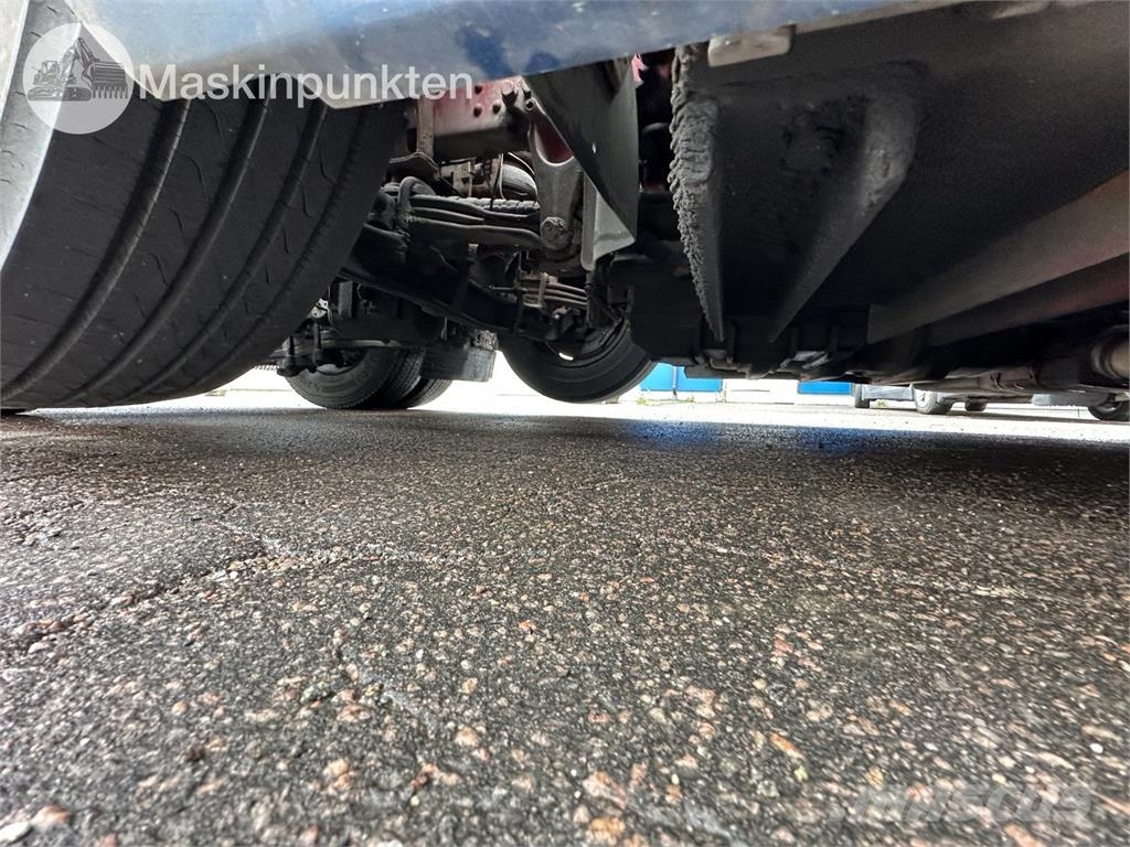 Scania R520LA6X2/4MNB Vetopöytäautot