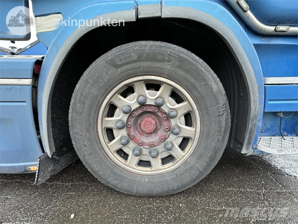 Scania R520LA6X2/4MNB Vetopöytäautot