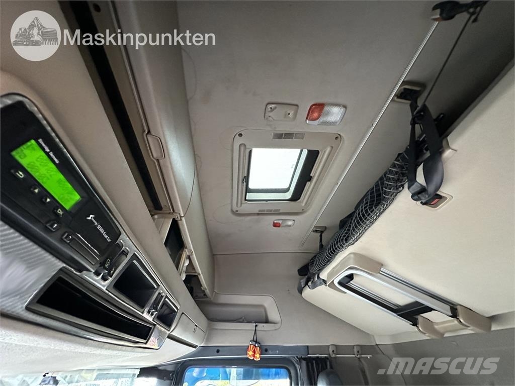 Scania R520LA6X2/4MNB Vetopöytäautot