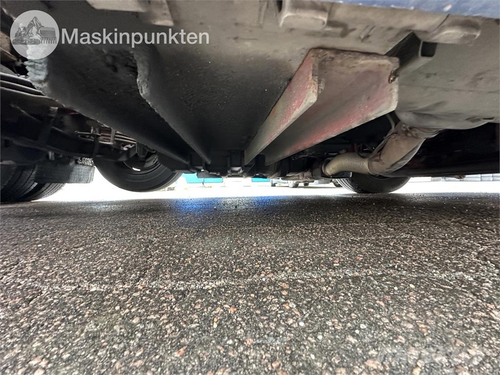 Scania R520LA6X2/4MNB Vetopöytäautot