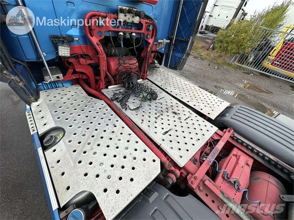 Scania R520LA6X2/4MNB Vetopöytäautot