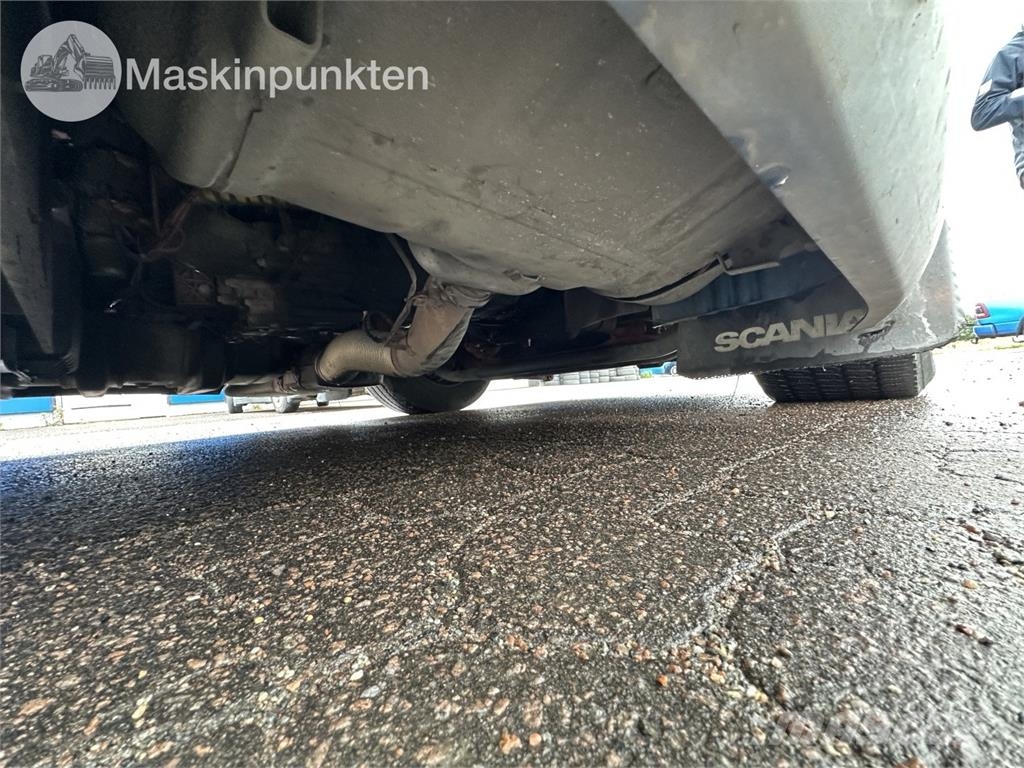 Scania R520LA6X2/4MNB Vetopöytäautot