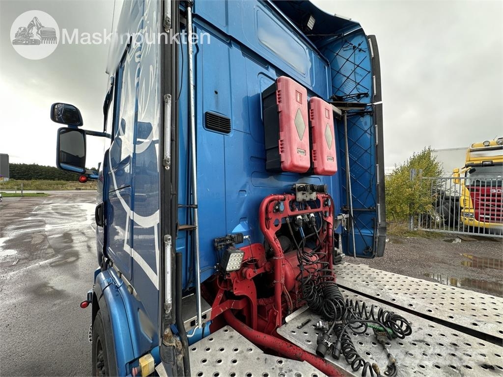 Scania R520LA6X2/4MNB Vetopöytäautot