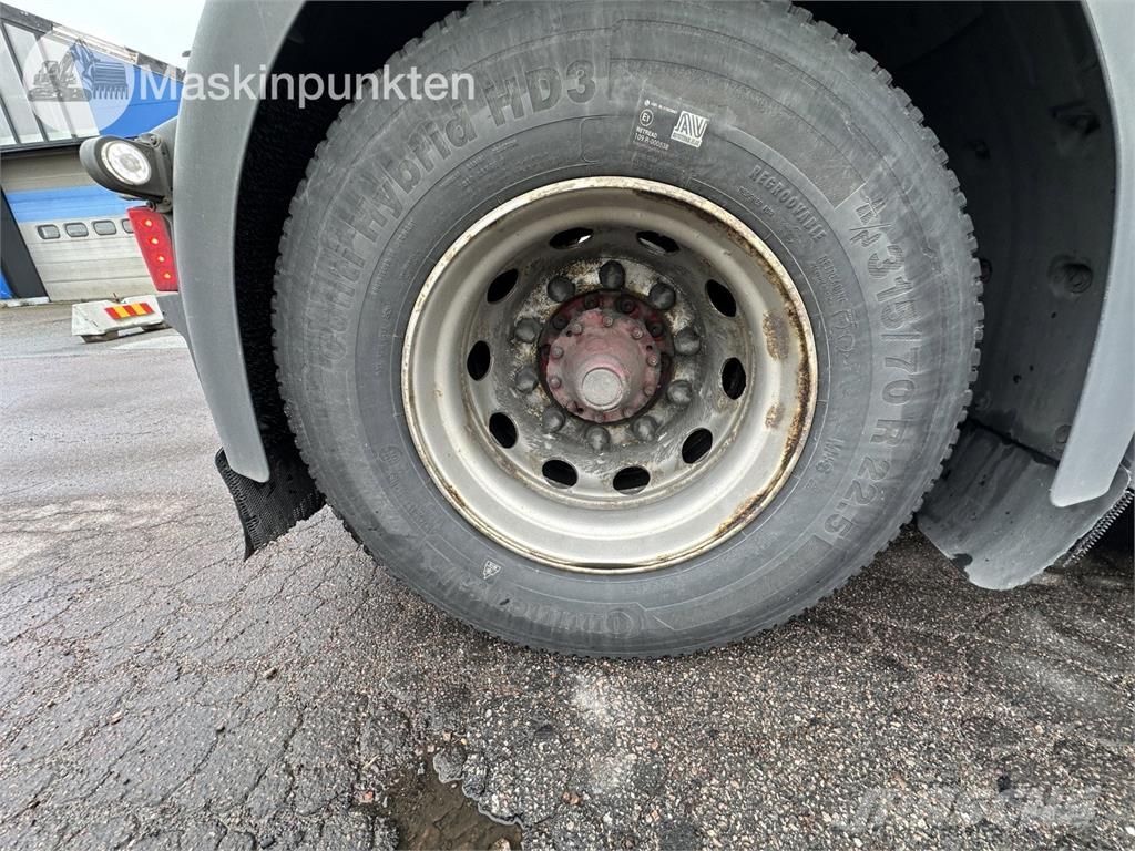 Scania R520LA6X2/4MNB Vetopöytäautot