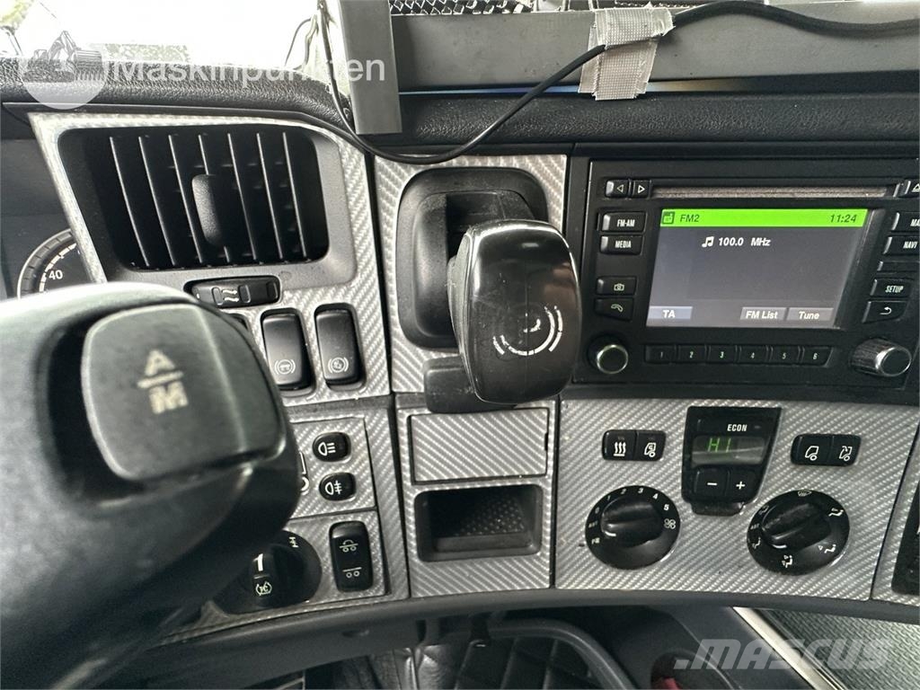 Scania R520LA6X2/4MNB Vetopöytäautot