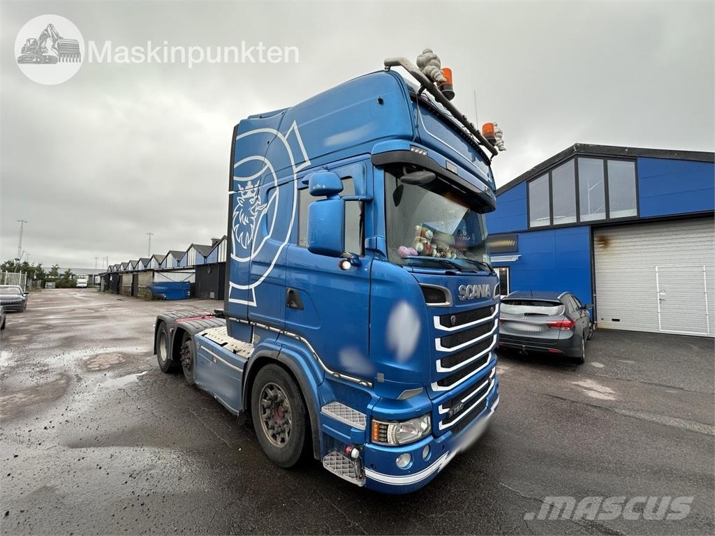 Scania R520LA6X2/4MNB Vetopöytäautot