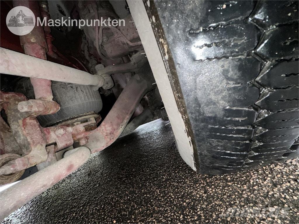 Scania R520LA6X2/4MNB Vetopöytäautot
