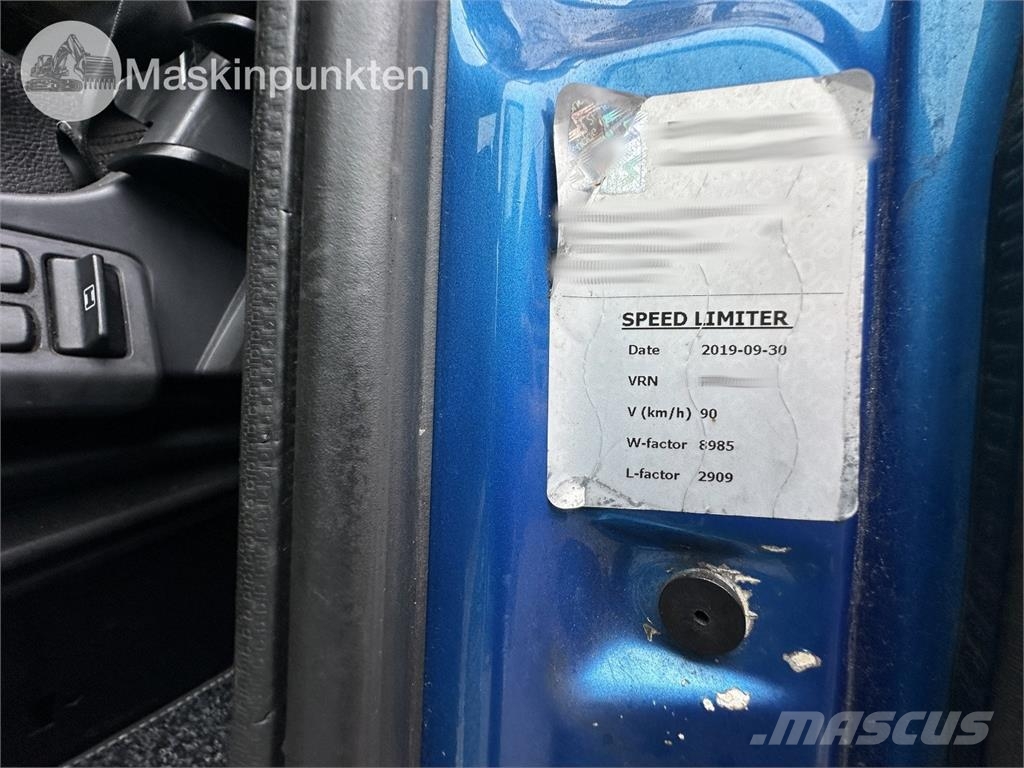 Scania R520LA6X2/4MNB Vetopöytäautot