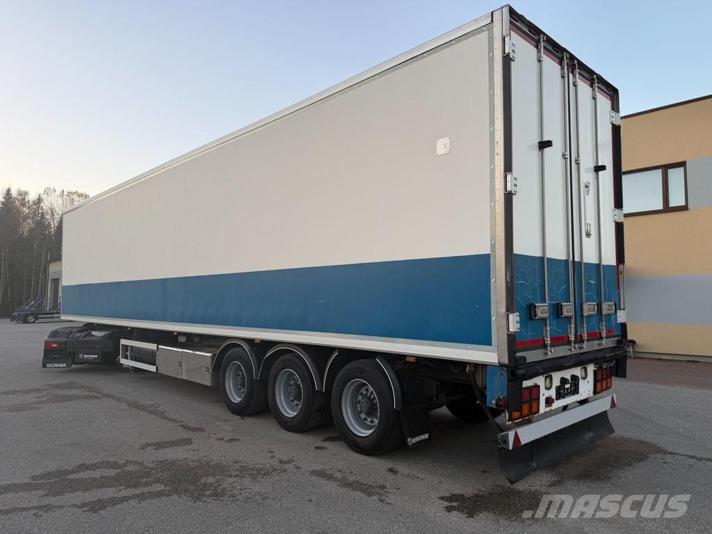 Schweriner SF24-G80N + CARRIER VECTOR 1850 + MEAT HOOKS Kühlauflieger