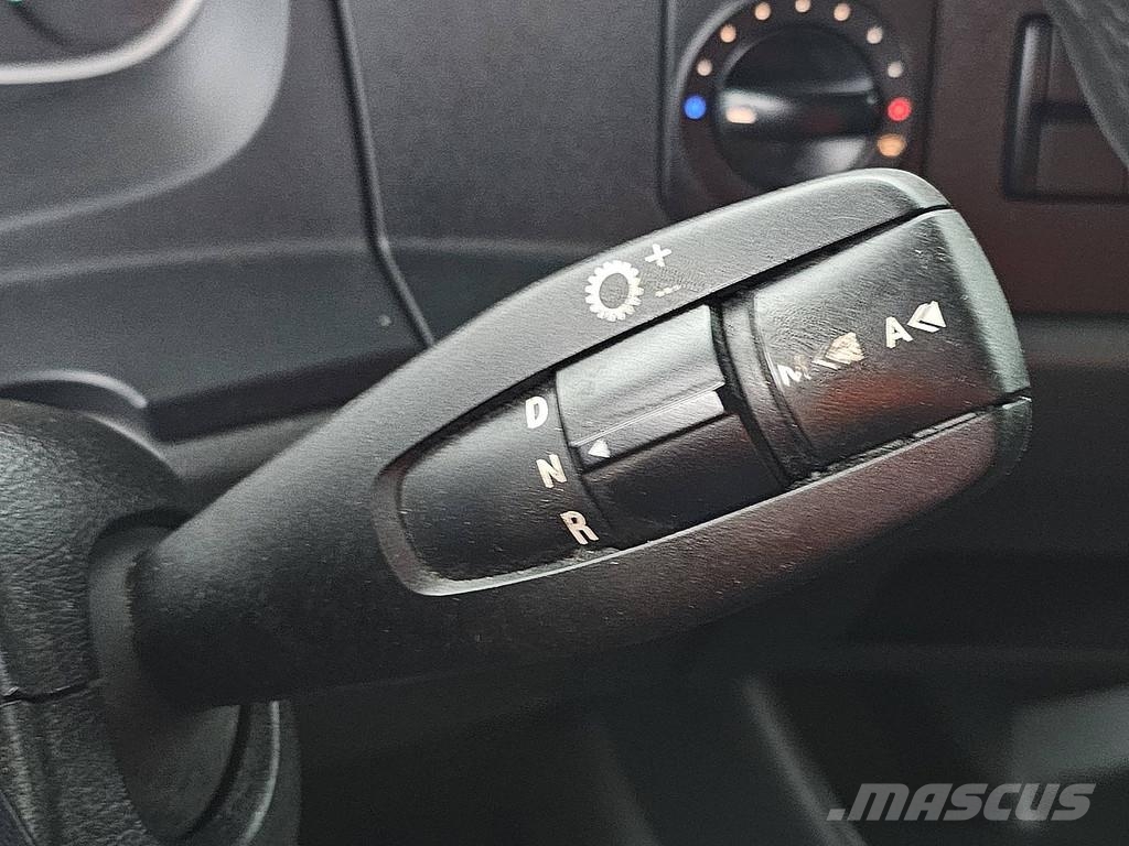 Mercedes-Benz ATEGO 918 Camiões de caixa fechada