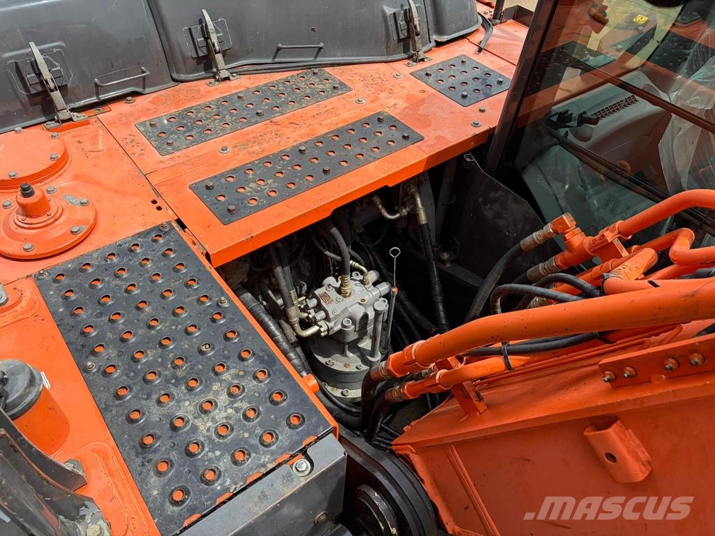 Hitachi ZX210LC-6 New Bucket Lánctalpas kotrók