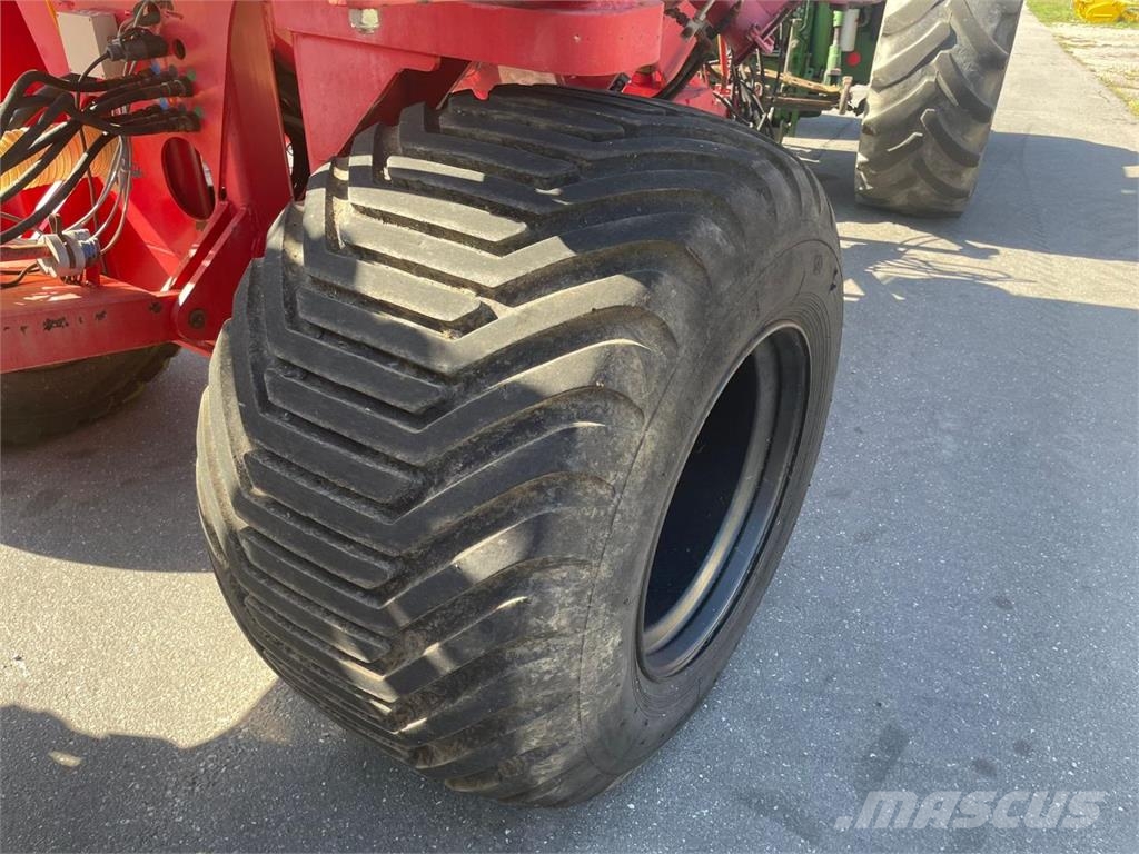 Horsch Airseeder CO6 mit Dünger ماكينات البذر الدقيق
