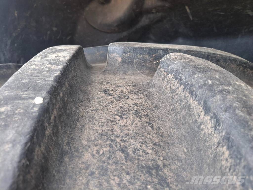 John Deere 8300I Kombajni za stočnu hranu