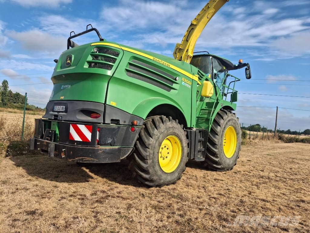 John Deere 8300I Kombajni za stočnu hranu