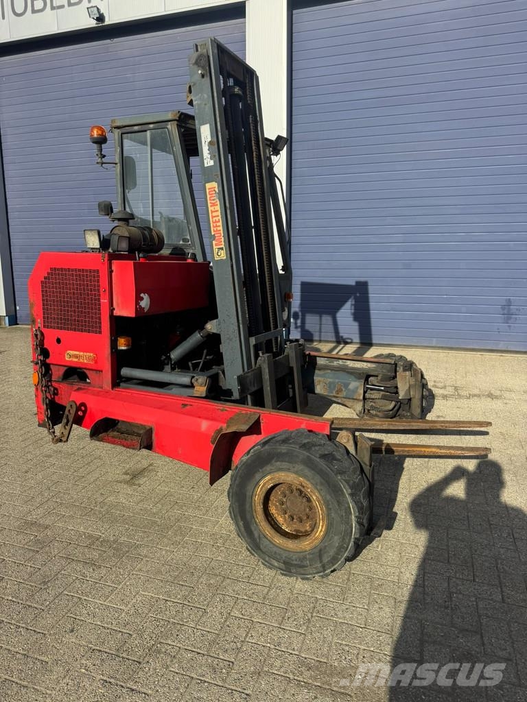  Moffet M7 27.4W **KOOIAAP-MOFFET 2700KG Mobilni viličari