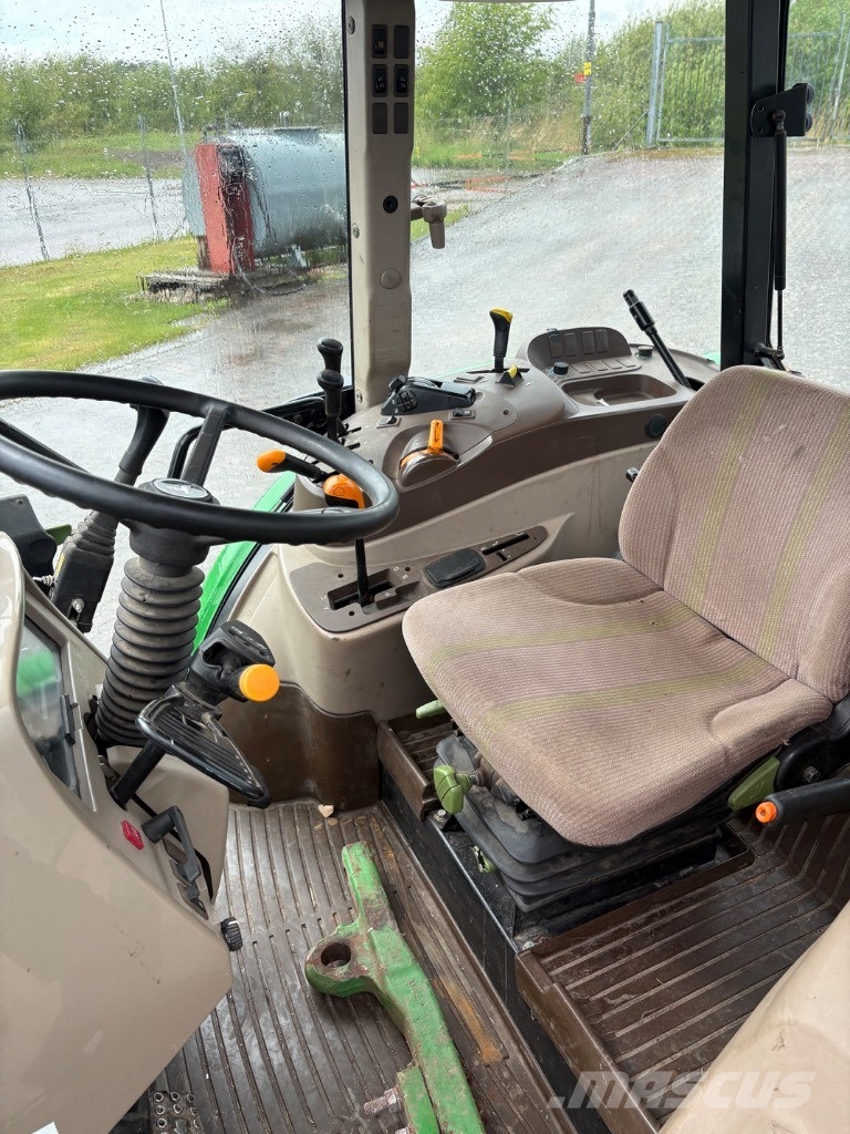 John Deere 5620 Tractors