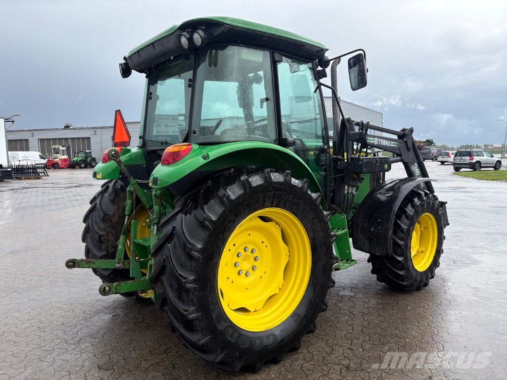 John Deere 5620 Tractors
