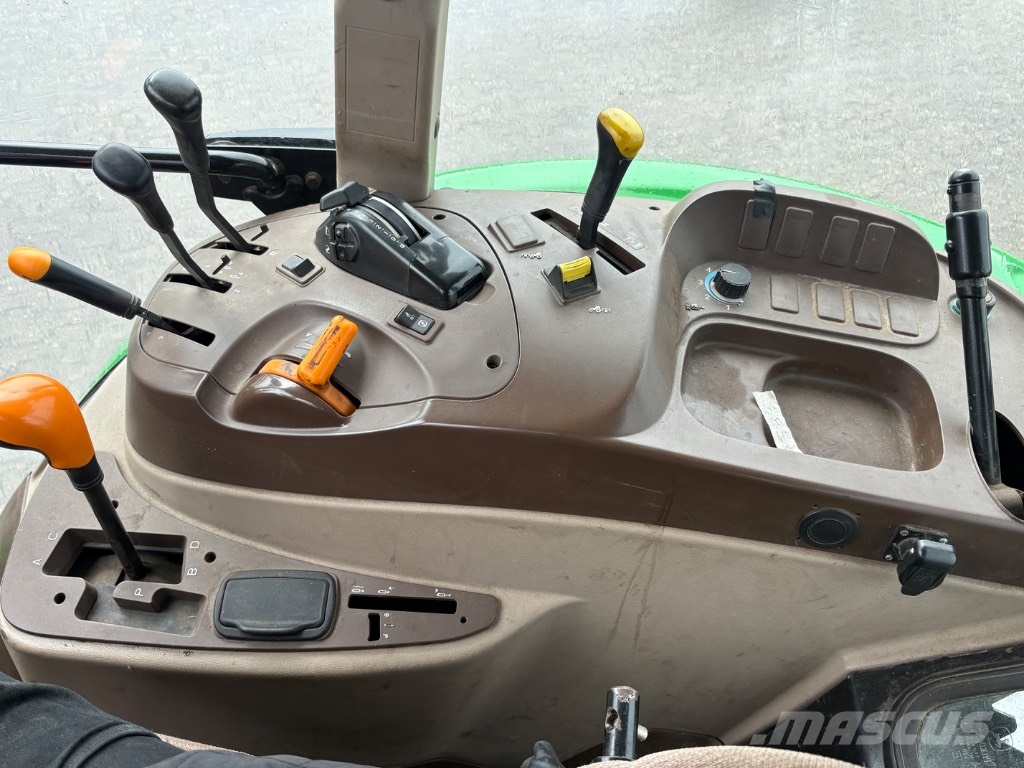 John Deere 5620 Tractors