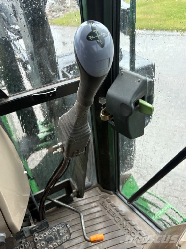 John Deere 5620 Tractors
