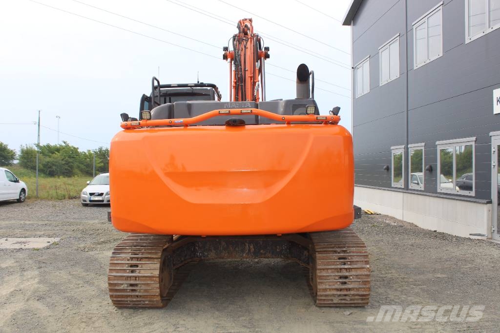 Hitachi ZX 210 LC-6 Kāpurķēžu ekskavatori
