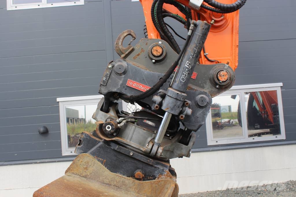 Hitachi ZX 210 LC-6 Kāpurķēžu ekskavatori