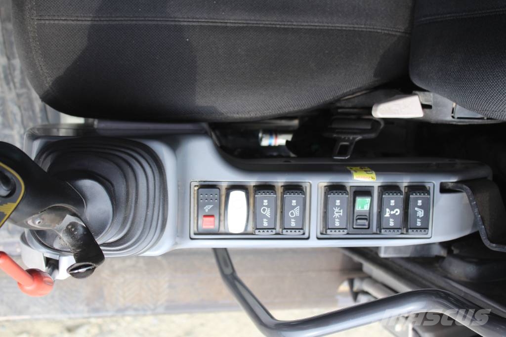 Hitachi ZX 210 LC-6 Kāpurķēžu ekskavatori