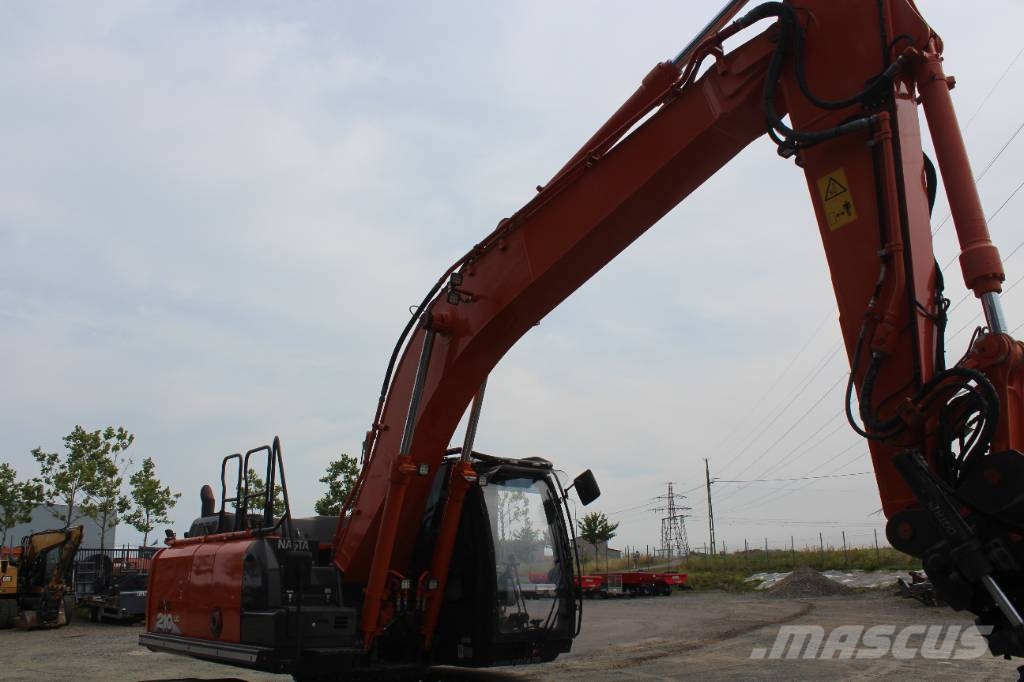 Hitachi ZX 210 LC-6 Kāpurķēžu ekskavatori