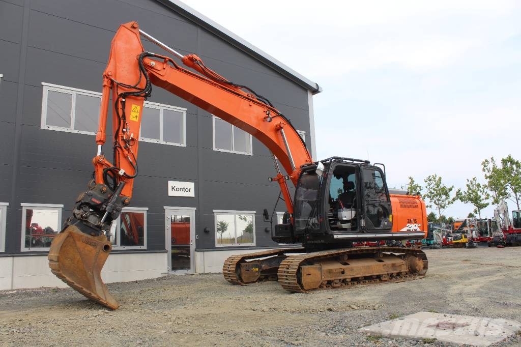 Hitachi ZX 210 LC-6 Kāpurķēžu ekskavatori