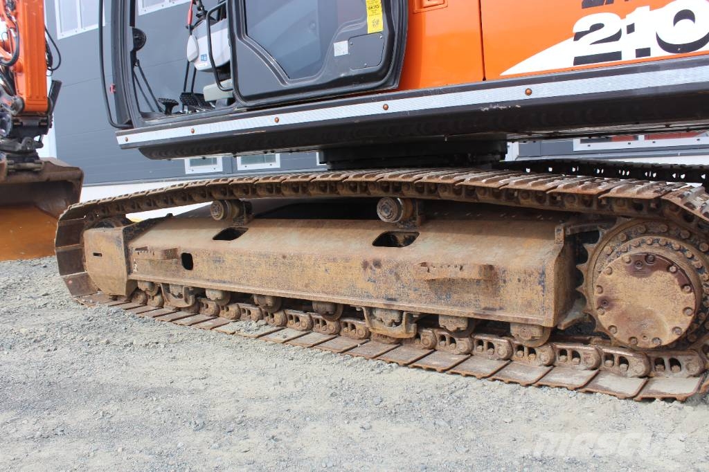 Hitachi ZX 210 LC-6 Kāpurķēžu ekskavatori