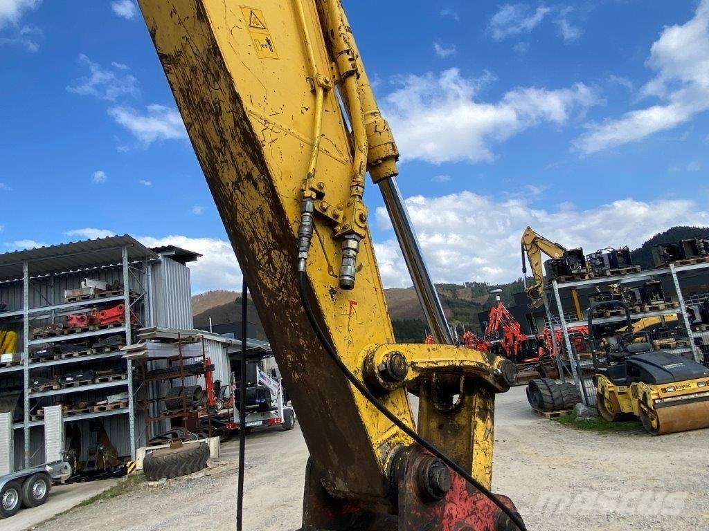 New Holland E225 B SR Kurzheckbagger MS21 KLIMA Raupenbagger