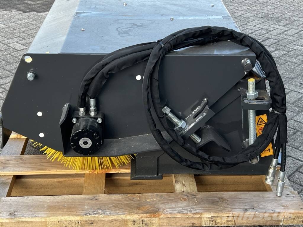 Gehl Skidsteer lader – graaf arm – bezem – schuif – bet Kompaktlader
