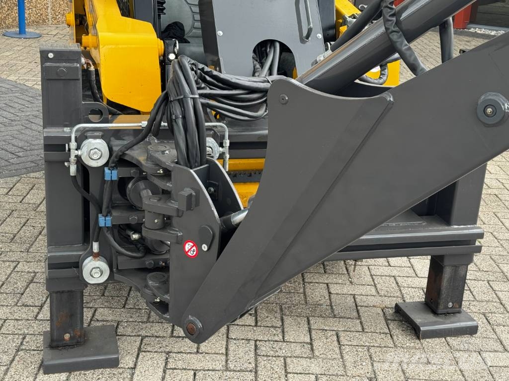 Gehl Skidsteer lader – graaf arm – bezem – schuif – bet Kompaktlader