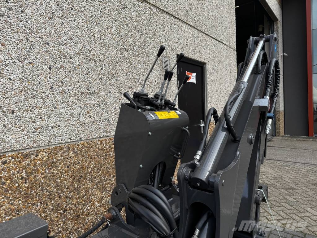 Gehl Skidsteer lader – graaf arm – bezem – schuif – bet Kompaktlader