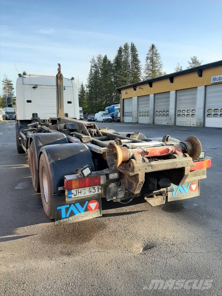 Scania P 124 Camiones polibrazo