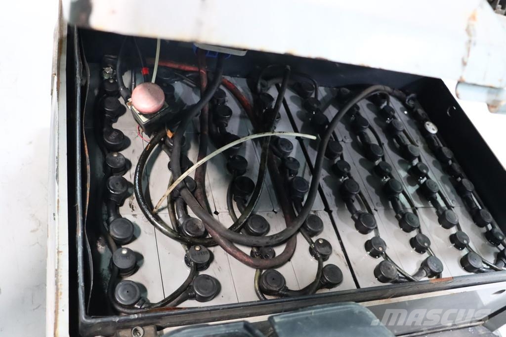Nissan JG1N1L20Q Carretillas de horquilla eléctrica
