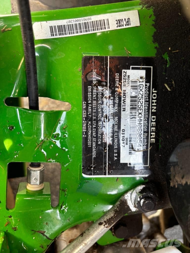 John Deere Z 525 Päältäajettavat ruohonleikkurit