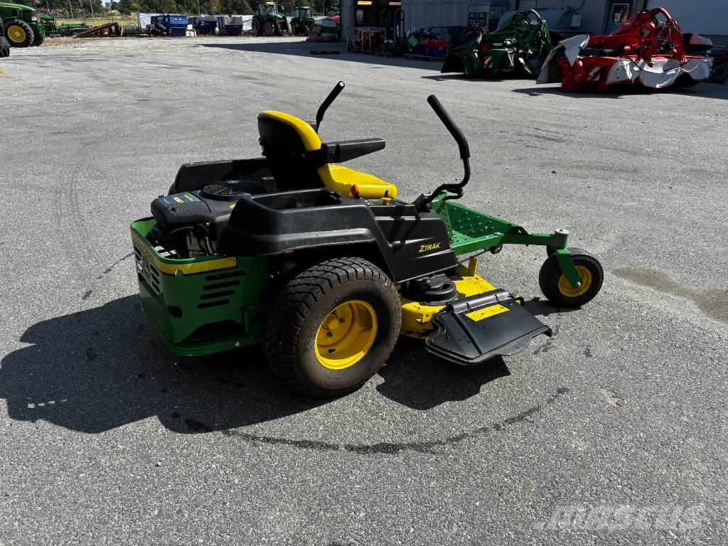 John Deere Z 525 Päältäajettavat ruohonleikkurit