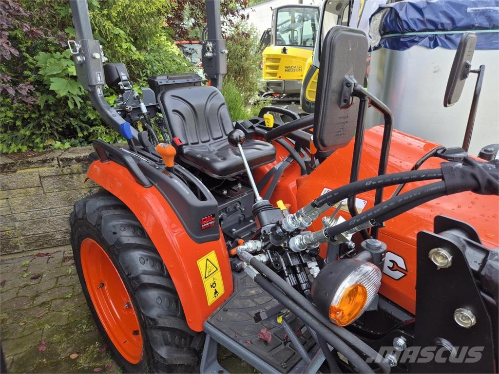 Kubota EK 1-261 + Quicke Lader C09S + Radialreifen Traktoren