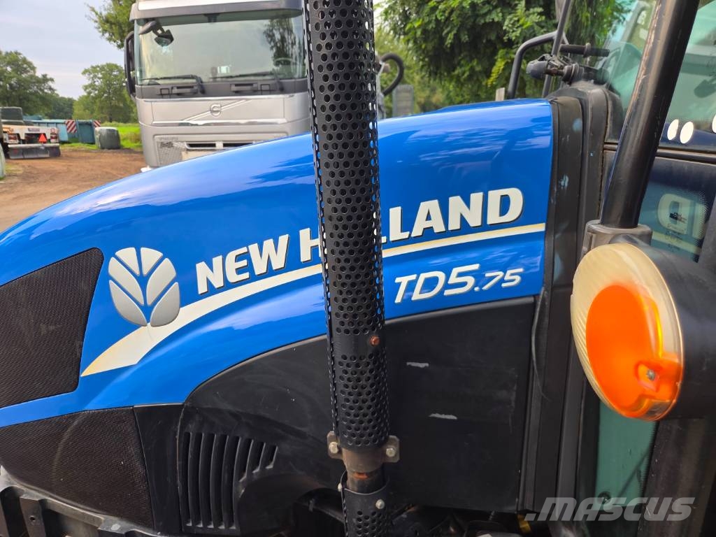 New Holland TD 5.75 الجرارات