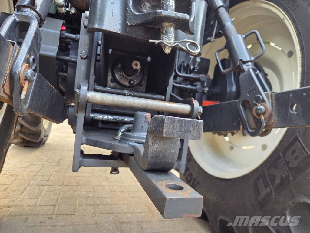 New Holland TD 5.75 الجرارات