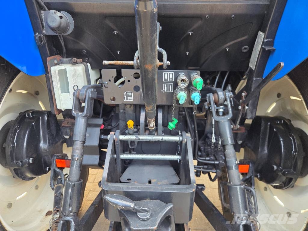 New Holland TD 5.75 الجرارات