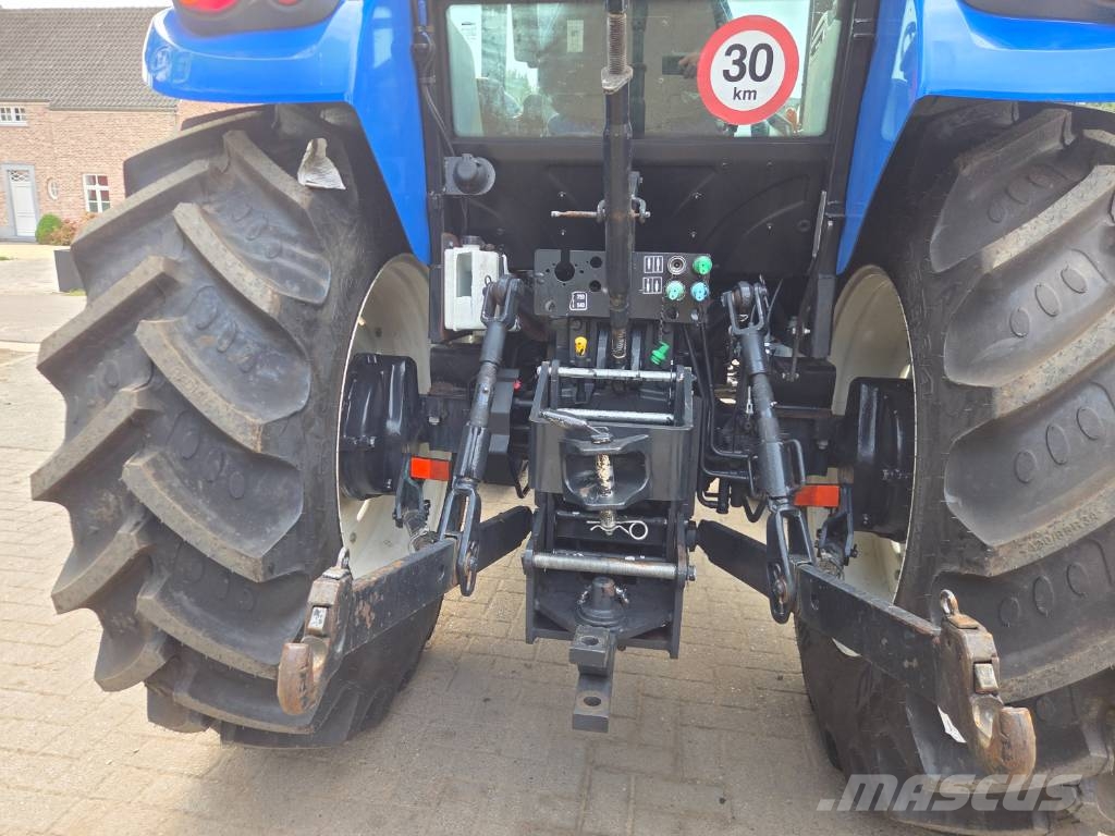 New Holland TD 5.75 الجرارات