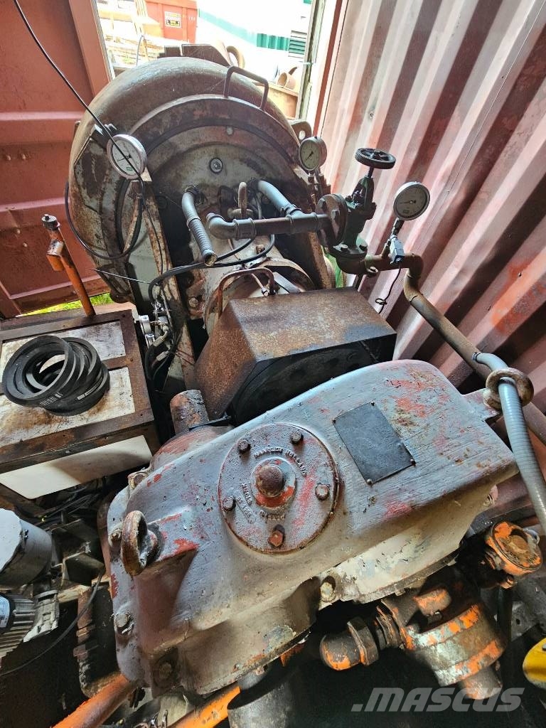 IHC 12'' Caterpillar كراكات