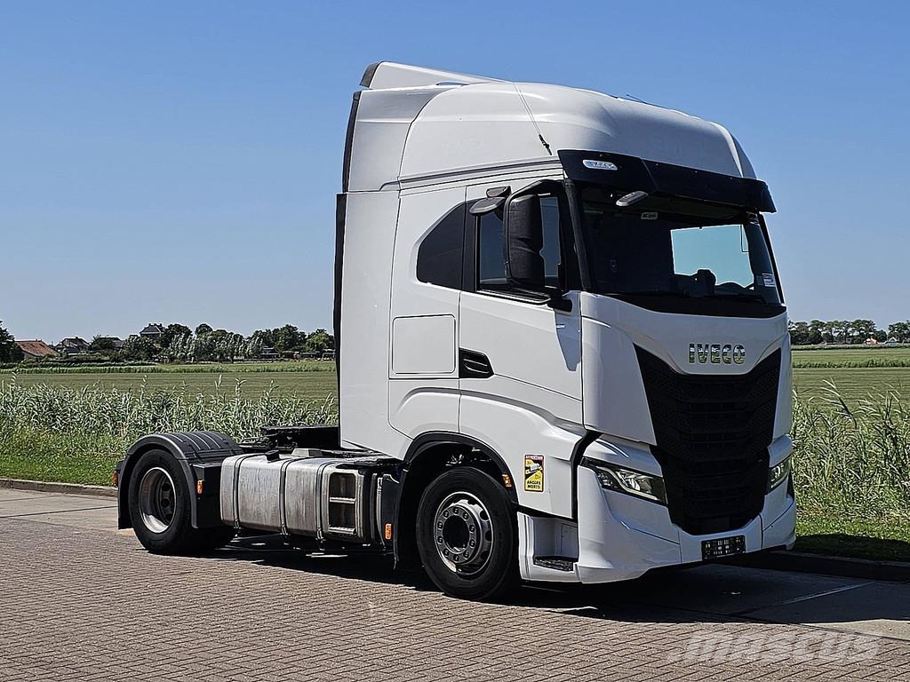 Iveco S-WAY AS440S49 Trekkers