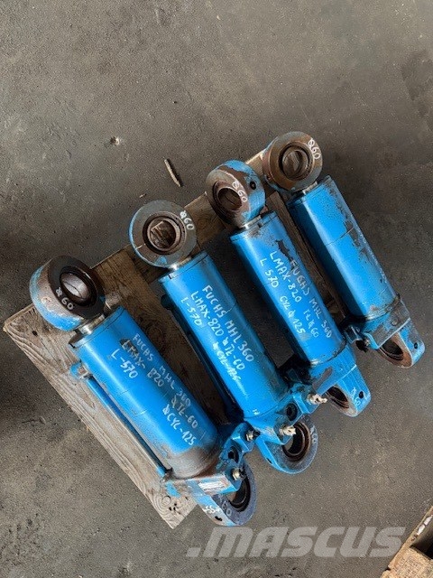 Fuchs USED HYDRAULIC CYLINDER STABILIZER Hidráulicos