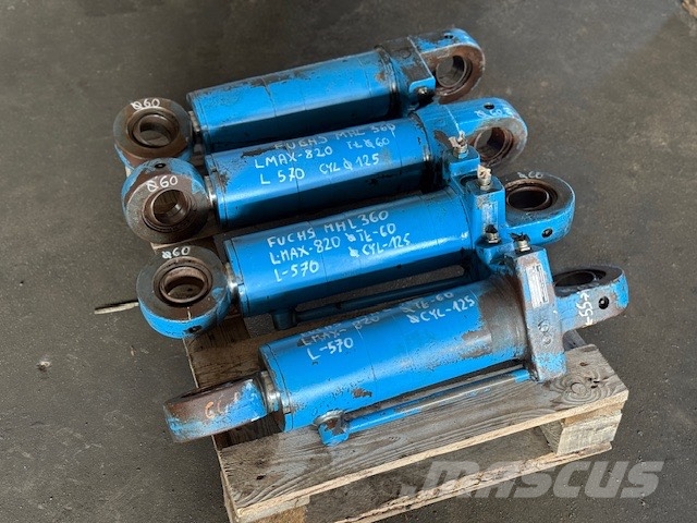 Fuchs USED HYDRAULIC CYLINDER STABILIZER Hidráulicos