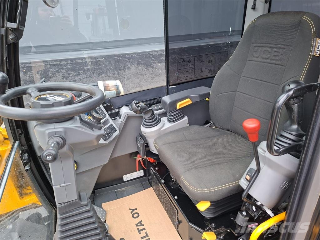 JCB HYDRADIG 110W PYÖRITTÄJÄLLÄ Wheeled excavators