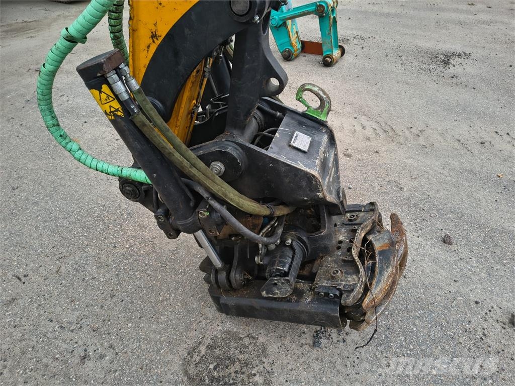 JCB HYDRADIG 110W PYÖRITTÄJÄLLÄ Pyöräkaivukoneet