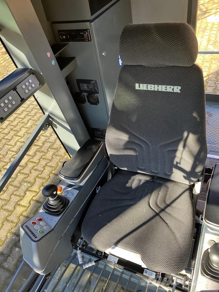 Liebherr 125 EC-B 6 塔式起重機